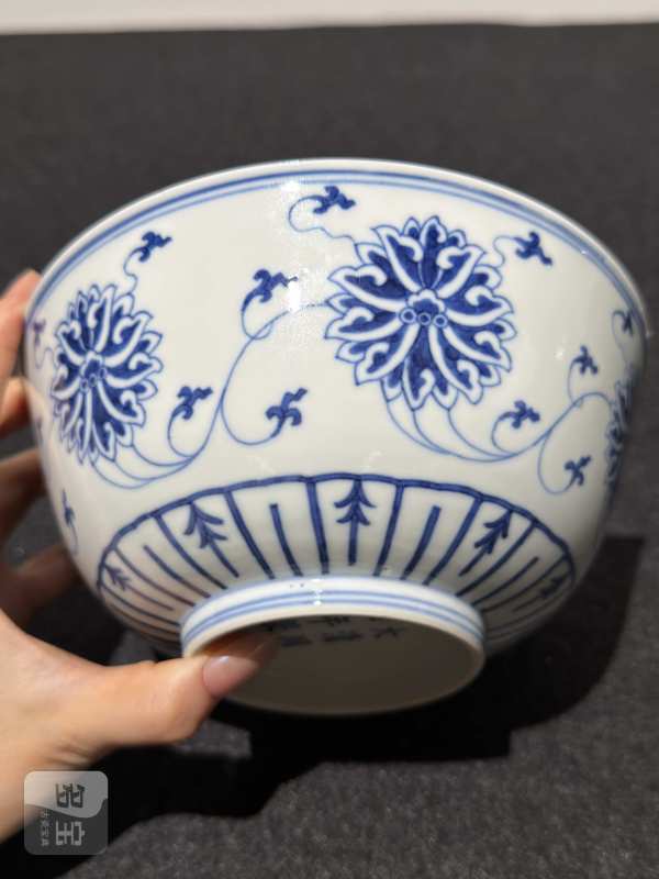 清同治 青花缠枝莲纹碗 - 图6